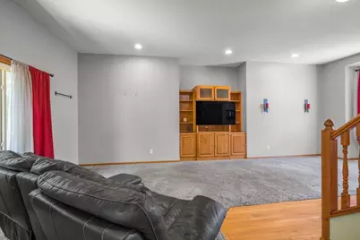 9918 Kiwi Avenue N, Brooklyn Park, MN 55443 - Photo 6