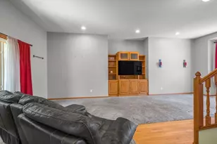 9918 Kiwi Ave N, Brooklyn Park, MN 55443 - Photo 6