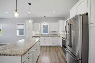 1562 Eagle Ridge St NE, Owatonna, MN 55060 - Photo 4