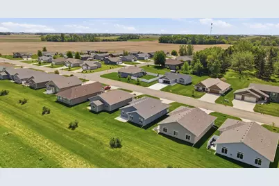 1562 Eagle Ridge Street NE, Owatonna, MN 55060 - Photo 32