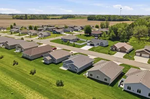 1562 Eagle Ridge St NE, Owatonna, MN 55060 - Photo 32