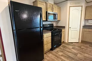 751 Dewey St, Walnut Grove, MN 56180 - Photo 8