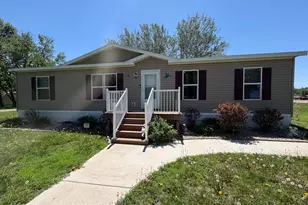 751 Dewey St, Walnut Grove, MN 56180 - Photo 2