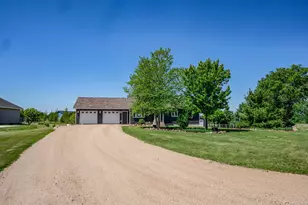 13010 212th Ave NE, New London, MN 56273 - Photo 4