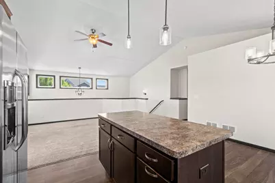 9420 Toledo Lane N, Brooklyn Park, MN 55443 - Photo 14