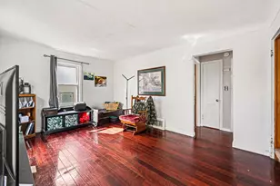 2111 Fremont Ave E, Saint Paul, MN 55119 - Photo 2