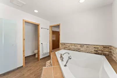 8290 Angus Avenue, Inver Grove Heights, MN 55077 - Photo 32
