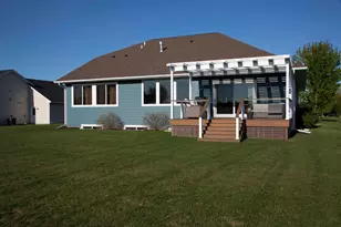 731 St James Cir, Litchfield, MN 55355 - Photo 2