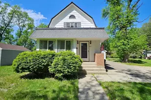 809 Park Ave, Morris, MN 56267 - Photo 2