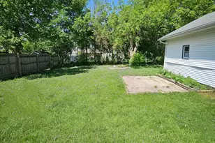 809 Park Ave, Morris, MN 56267 - Photo 4