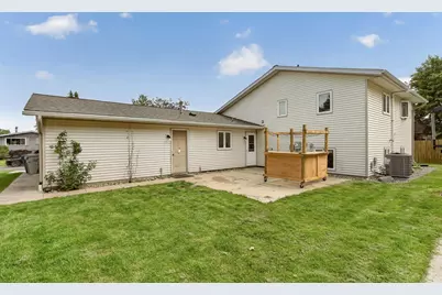1004 6th Street NW, Dodge Center, MN 55927 - Photo 4