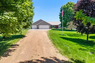 440 Kuntz Dr, Independence, MN 55359 - Photo 2
