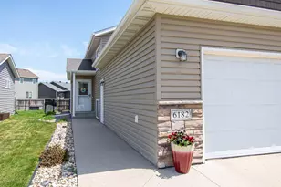 6182 35th St S, Fargo, ND 58104 - Photo 2