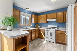 4942 W 143rd St, Savage, MN 55378 - Photo 8