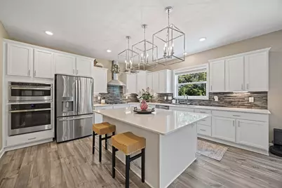 7228 Auburn Lane, Inver Grove Heights, MN 55077 - Photo 2