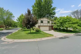 503 Laredo Ln, Chanhassen, MN 55317 - Photo 1