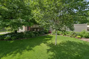 503 Laredo Ln, Chanhassen, MN 55317 - Photo 12