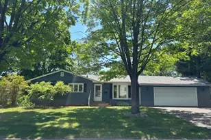 706 Roosevelt St, River Falls, WI 54022 - Photo 1