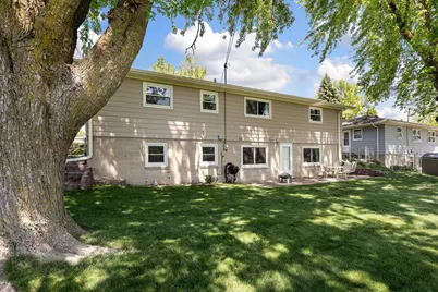 437 13th Street NE, Owatonna, MN 55060 - Photo 4