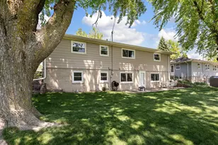 437 13th St NE, Owatonna, MN 55060 - Photo 4