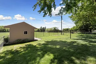 437 13th St NE, Owatonna, MN 55060 - Photo 8