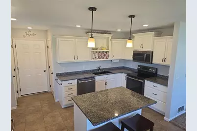 698 Westland Lane, New London, MN 56273 - Photo 2