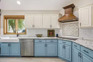 3318 Breconwood Cir, Minnetonka, MN 55391 - Photo 8