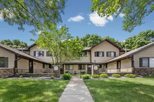 13417 Zenith Ln, Eden Prairie, MN 55346 - Photo 4