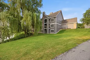 6048 Chasewood Pkwy, Minnetonka, MN 55343 - Photo 22