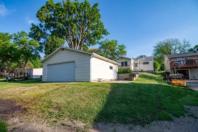 912 E Highland Avenue, Fergus Falls, MN 56537 - Photo 6