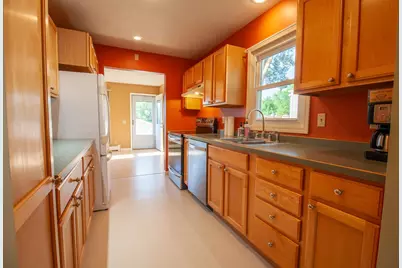 912 E Highland Avenue, Fergus Falls, MN 56537 - Photo 20