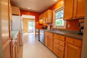 912 E Highland Ave, Fergus Falls, MN 56537 - Photo 20
