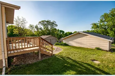 912 E Highland Avenue, Fergus Falls, MN 56537 - Photo 4