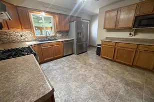 891 Winnie Ave, Windom, MN 56101 - Photo 12