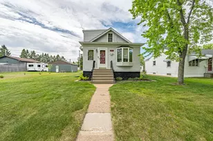 3219 4th Ave W, Hibbing, MN 55746 - Photo 1