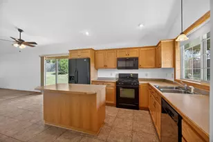 30396 Fox Run Rd, Stacy, MN 55079 - Photo 4