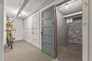 2421 Girard Ave S, Minneapolis, MN 55405 - Photo 28