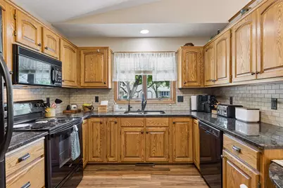 843 Leroy Lane, River Falls, WI 54022 - Photo 4