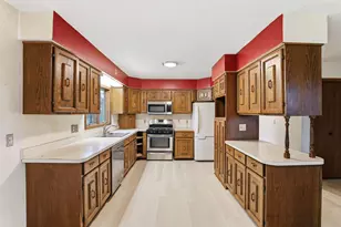 7738 Emerson Ave N, Brooklyn Park, MN 55444 - Photo 12