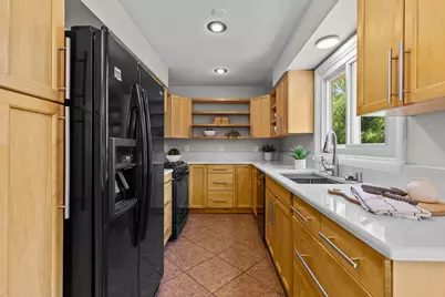 11041 Washburn Avenue S, Bloomington, MN 55431 - Photo 12