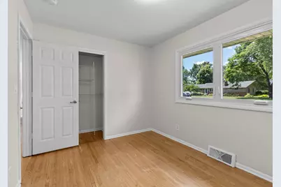 11041 Washburn Avenue S, Bloomington, MN 55431 - Photo 18