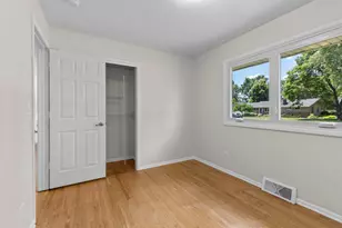11041 Washburn Ave S, Bloomington, MN 55431 - Photo 18