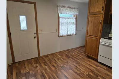 203 Thomas Avenue, Worthington, MN 56187 - Photo 4
