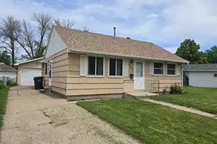 203 Thomas Ave, Worthington, MN 56187 - Photo 1