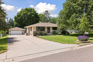 1953 Dieter St, Maplewood, MN 55109 - Photo 10