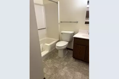 221 E Cavour Avenue, Fergus Falls, MN 56537 - Photo 12