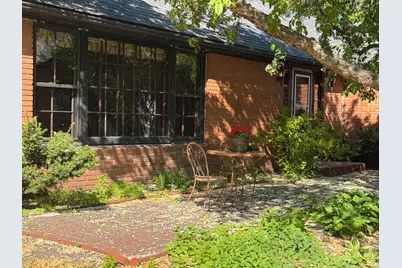 4230 Ewing Avenue N, Robbinsdale, MN 55422 - Photo 2