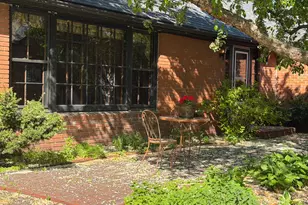 4230 Ewing Ave N, Robbinsdale, MN 55422 - Photo 2