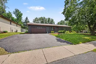 15632 Heywood Way, Apple Valley, MN 55124 - Photo 2