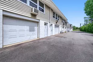 1366 Colonial Dr, Roseville, MN 55113 - Photo 26